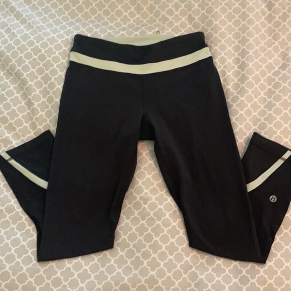 Lululemon Cropped Leggings - Picture 8 of 8